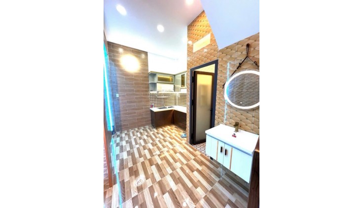NHÀ CHIẾN LƯỢC - HẺM XE HƠI - 3 TẦNG 4PN - 28M2 - SỔ VUÔNG - GIÁ 3.79 TỶ THƯƠNG LƯỢNG